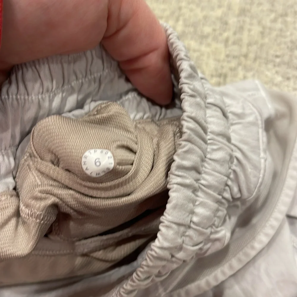 Lululemon athletic shorts. Size 6. Light grey - Picture 3 of 3